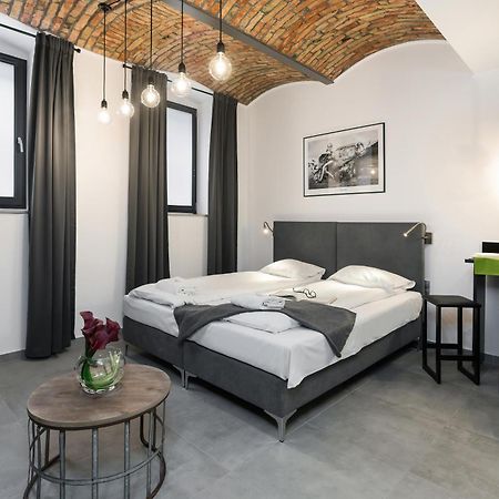 Level -1 Loft Apartments City Center By Renters ポズナン エクステリア 写真
